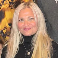 Psychic Mystic Stephanie avatar
